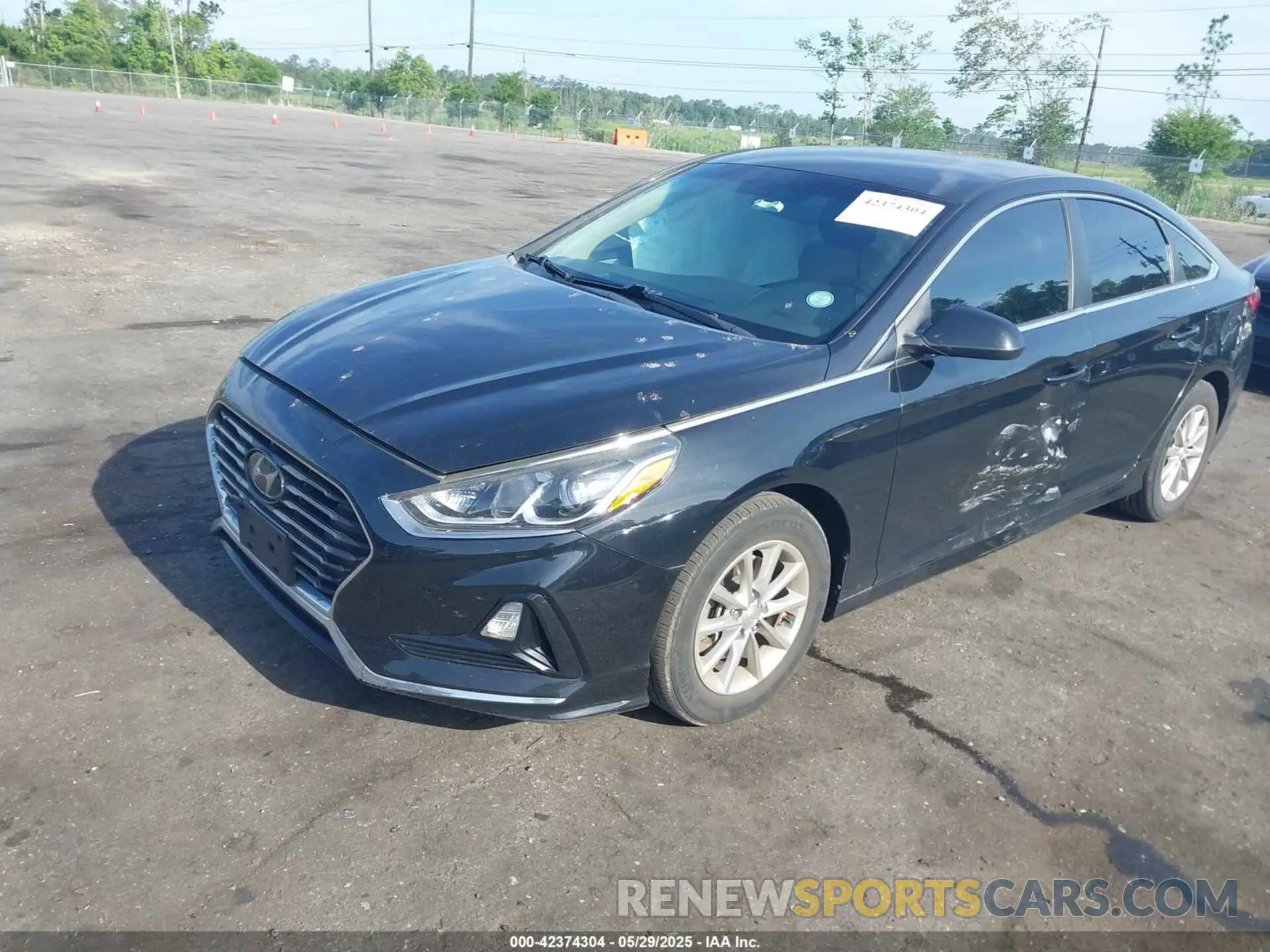 2 Photograph of a damaged car 5NPE24AF0KH792621 HYUNDAI SONATA 2019