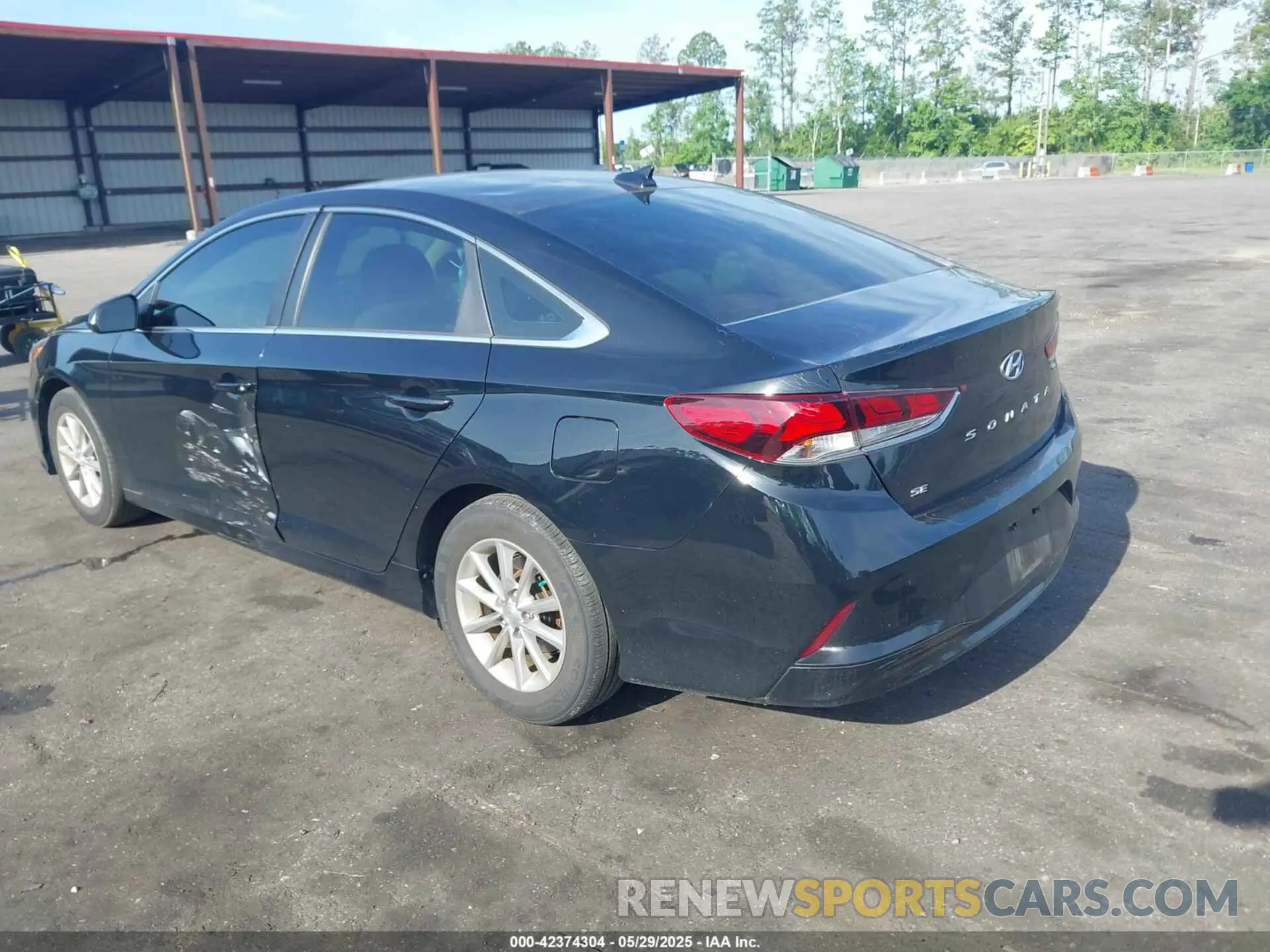 3 Photograph of a damaged car 5NPE24AF0KH792621 HYUNDAI SONATA 2019