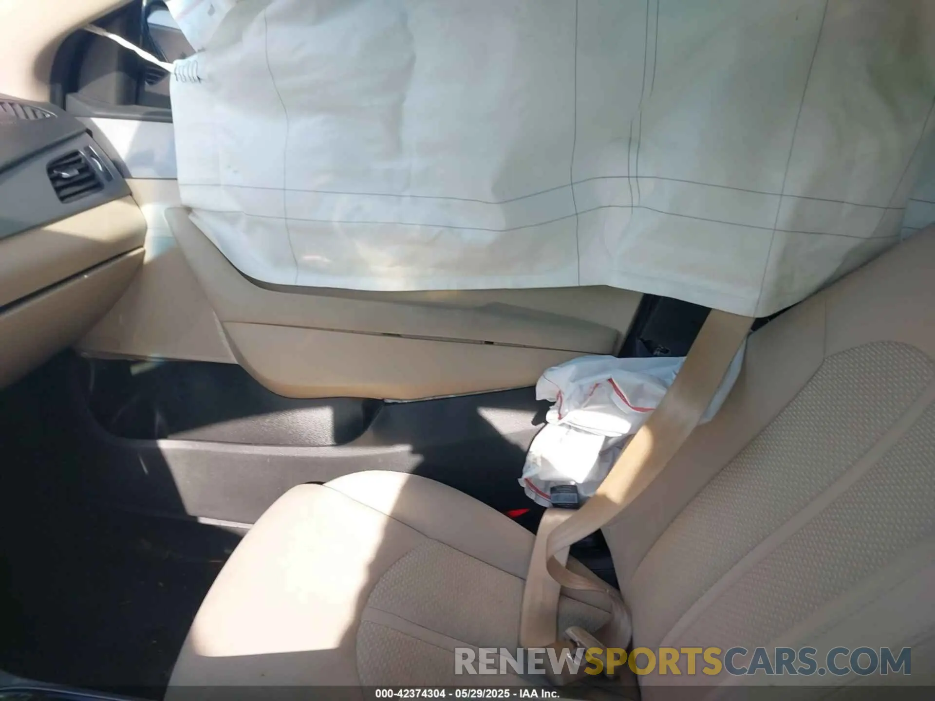5 Photograph of a damaged car 5NPE24AF0KH792621 HYUNDAI SONATA 2019
