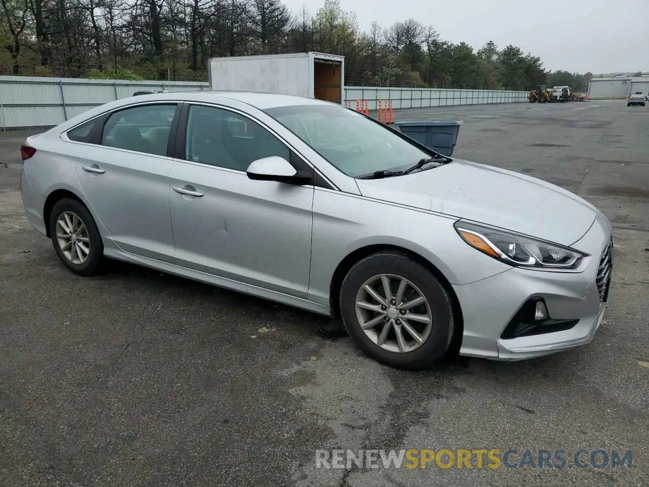 4 Photograph of a damaged car 5NPE24AF0KH799438 HYUNDAI SONATA 2019