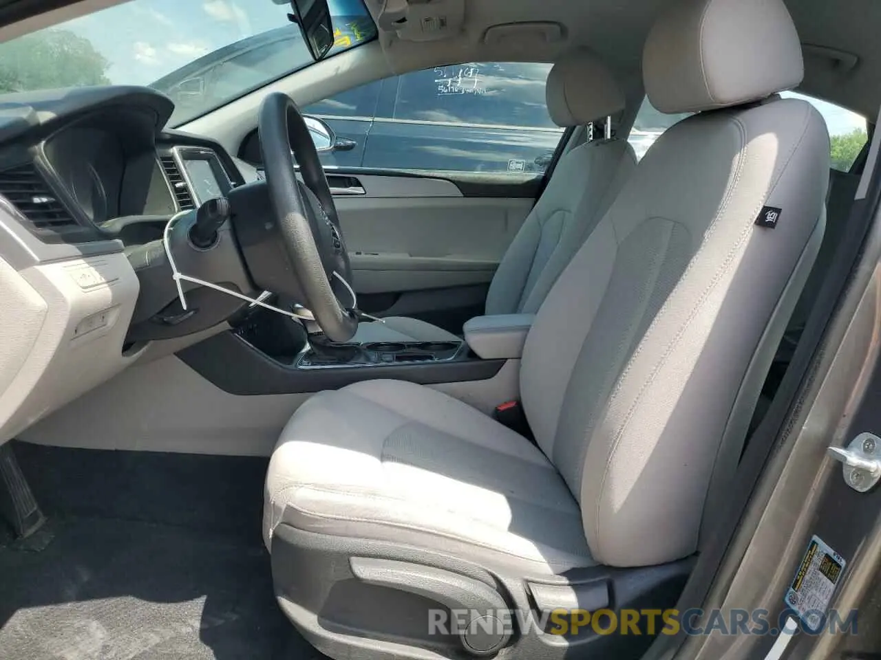 7 Photograph of a damaged car 5NPE24AF0KH801544 HYUNDAI SONATA 2019