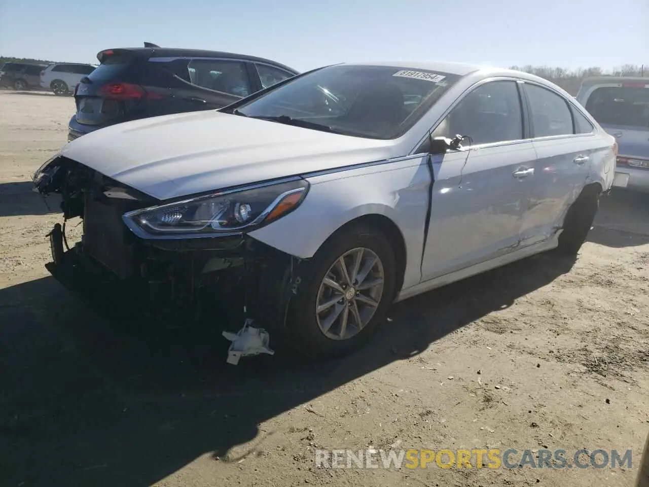 1 Photograph of a damaged car 5NPE24AF1KH732864 HYUNDAI SONATA 2019
