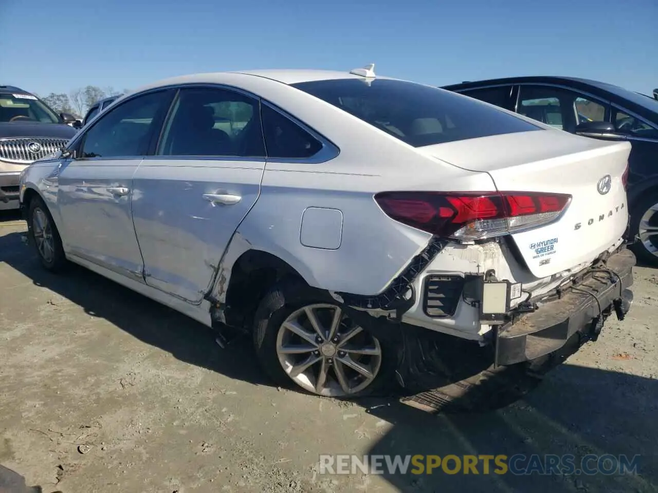 2 Photograph of a damaged car 5NPE24AF1KH732864 HYUNDAI SONATA 2019