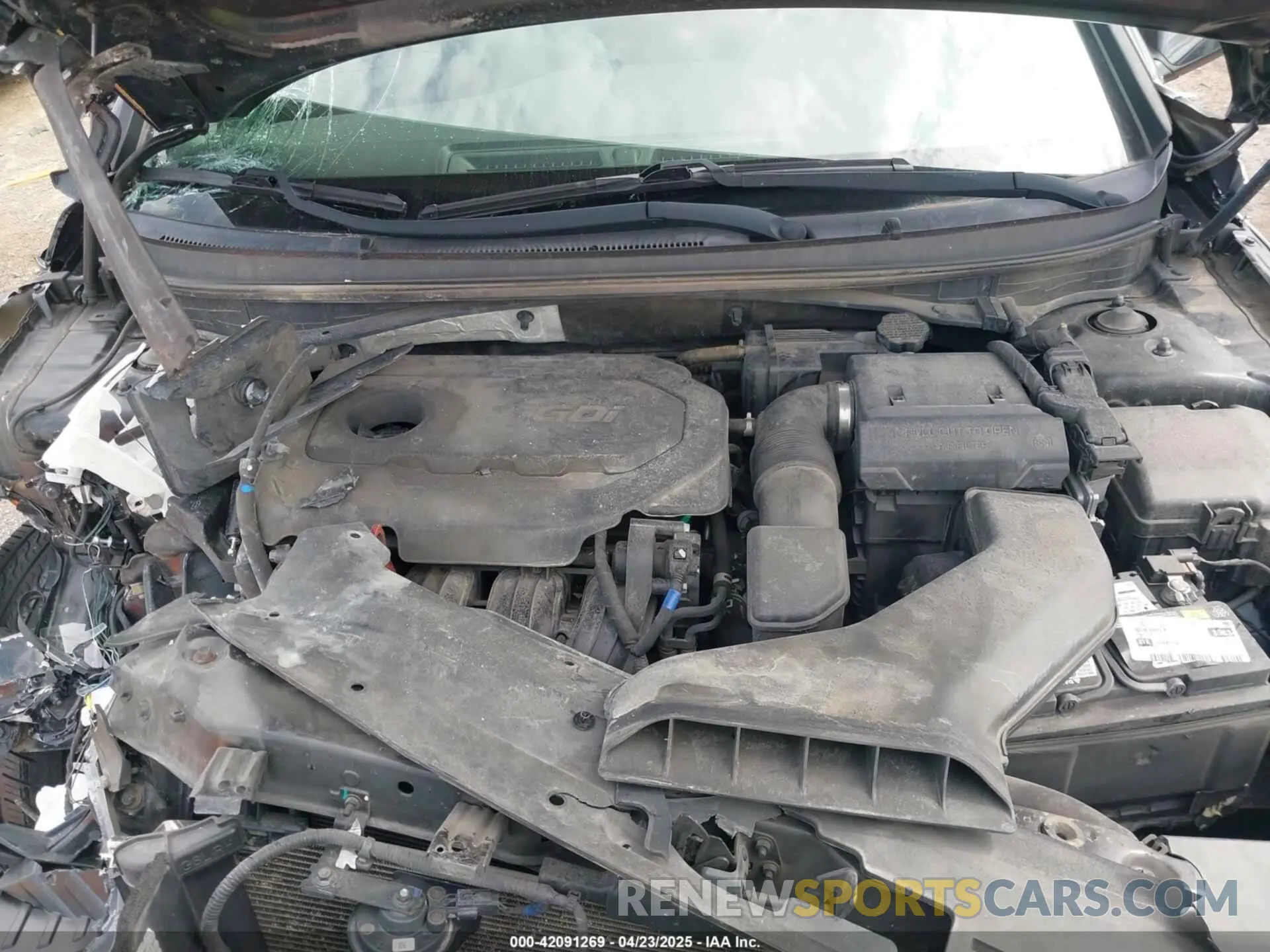 10 Photograph of a damaged car 5NPE24AF1KH739202 HYUNDAI SONATA 2019
