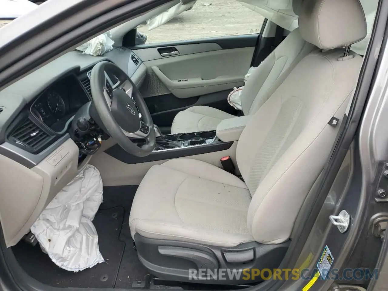 7 Photograph of a damaged car 5NPE24AF1KH742892 HYUNDAI SONATA 2019