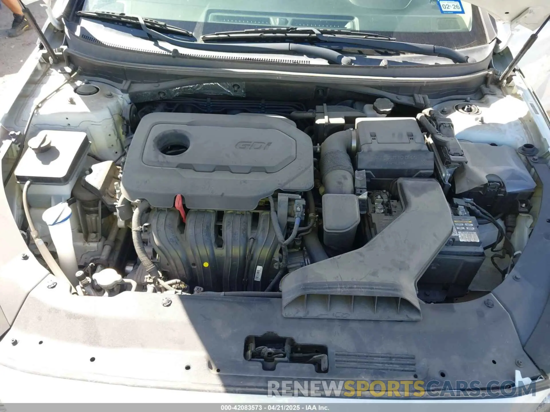 10 Photograph of a damaged car 5NPE24AF1KH758736 HYUNDAI SONATA 2019