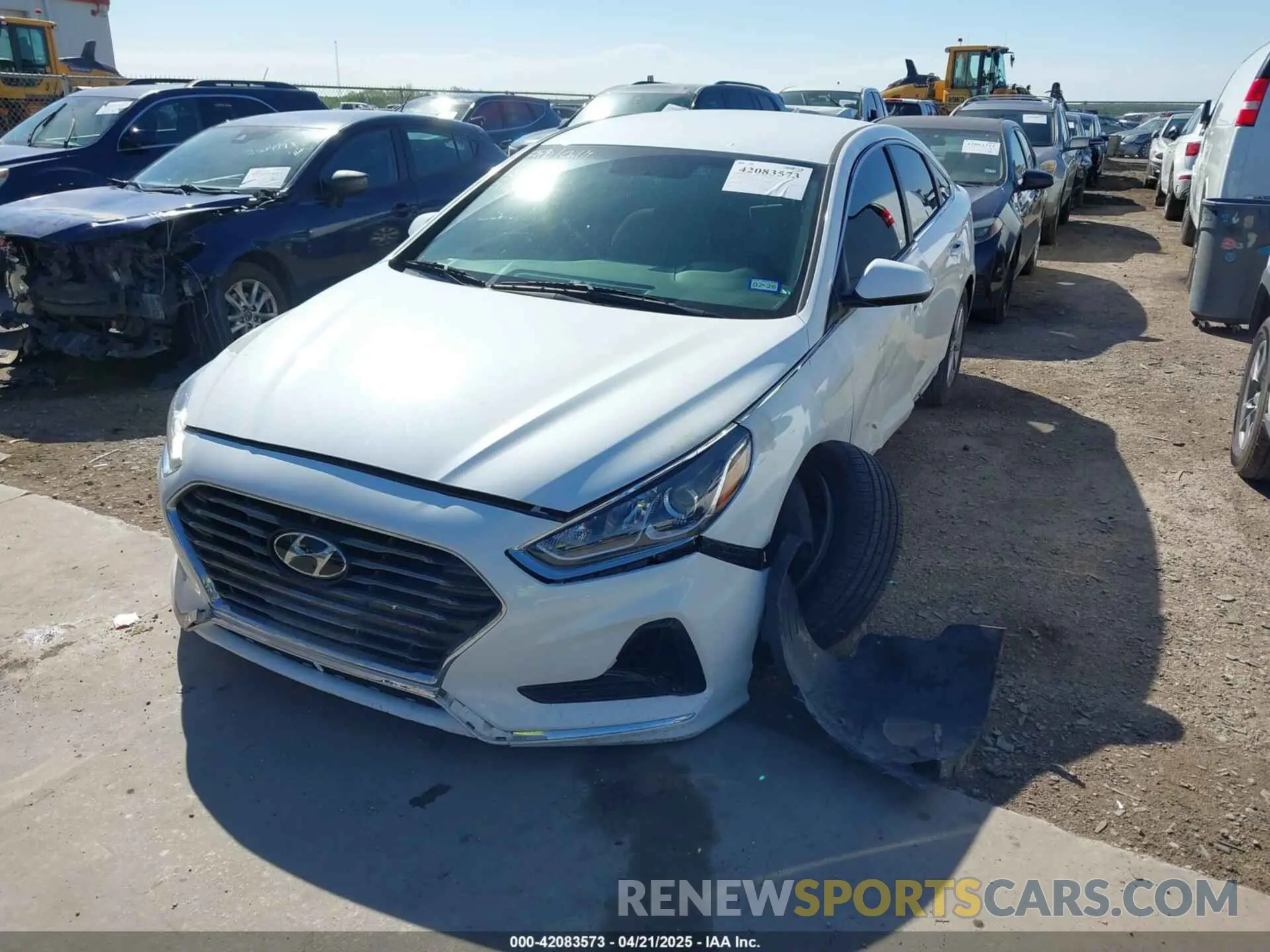 2 Photograph of a damaged car 5NPE24AF1KH758736 HYUNDAI SONATA 2019