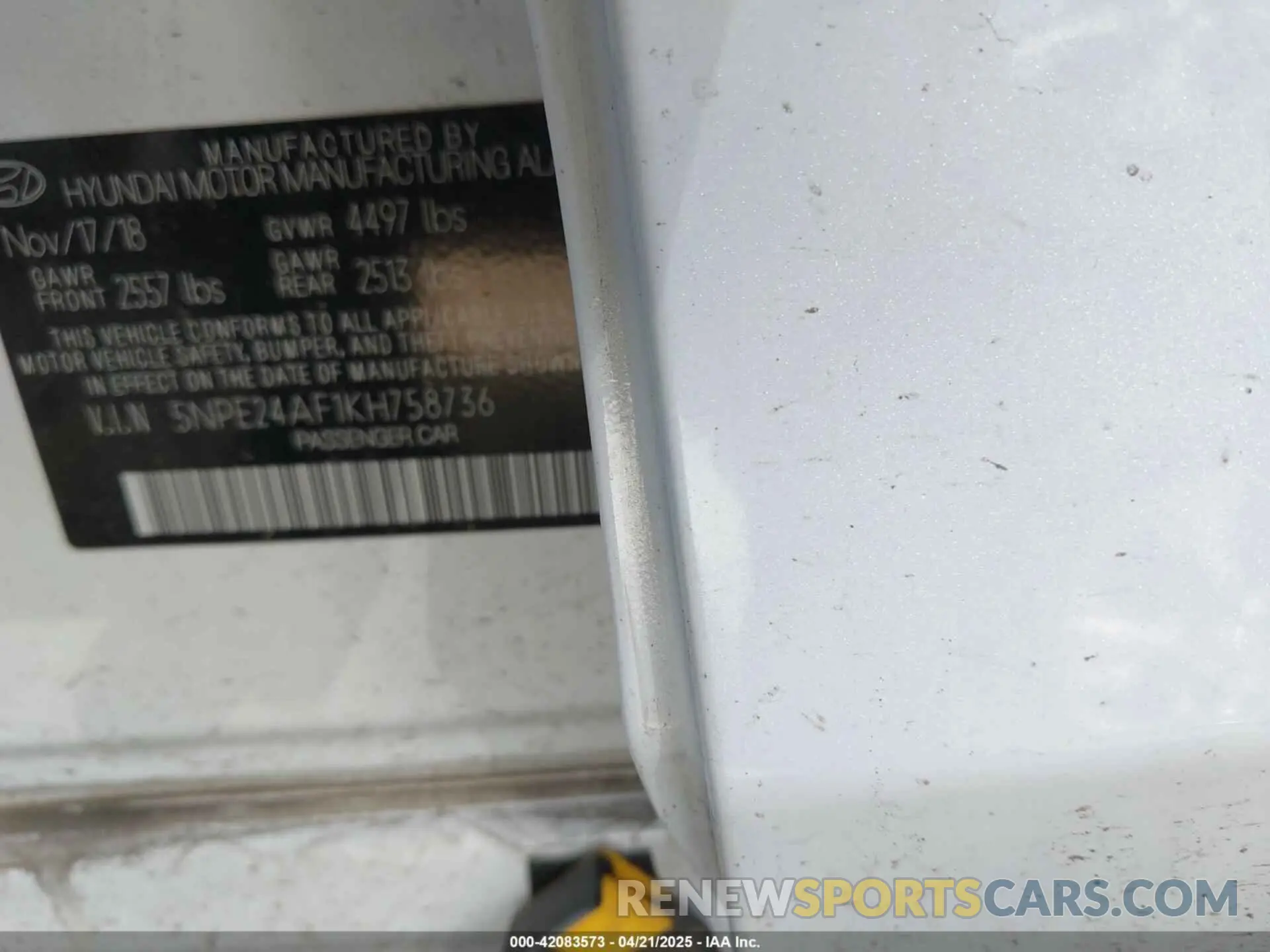 9 Photograph of a damaged car 5NPE24AF1KH758736 HYUNDAI SONATA 2019