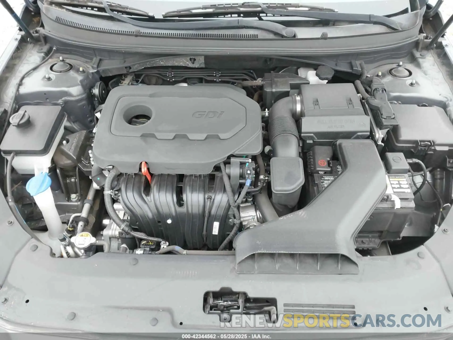 10 Photograph of a damaged car 5NPE24AF1KH758946 HYUNDAI SONATA 2019