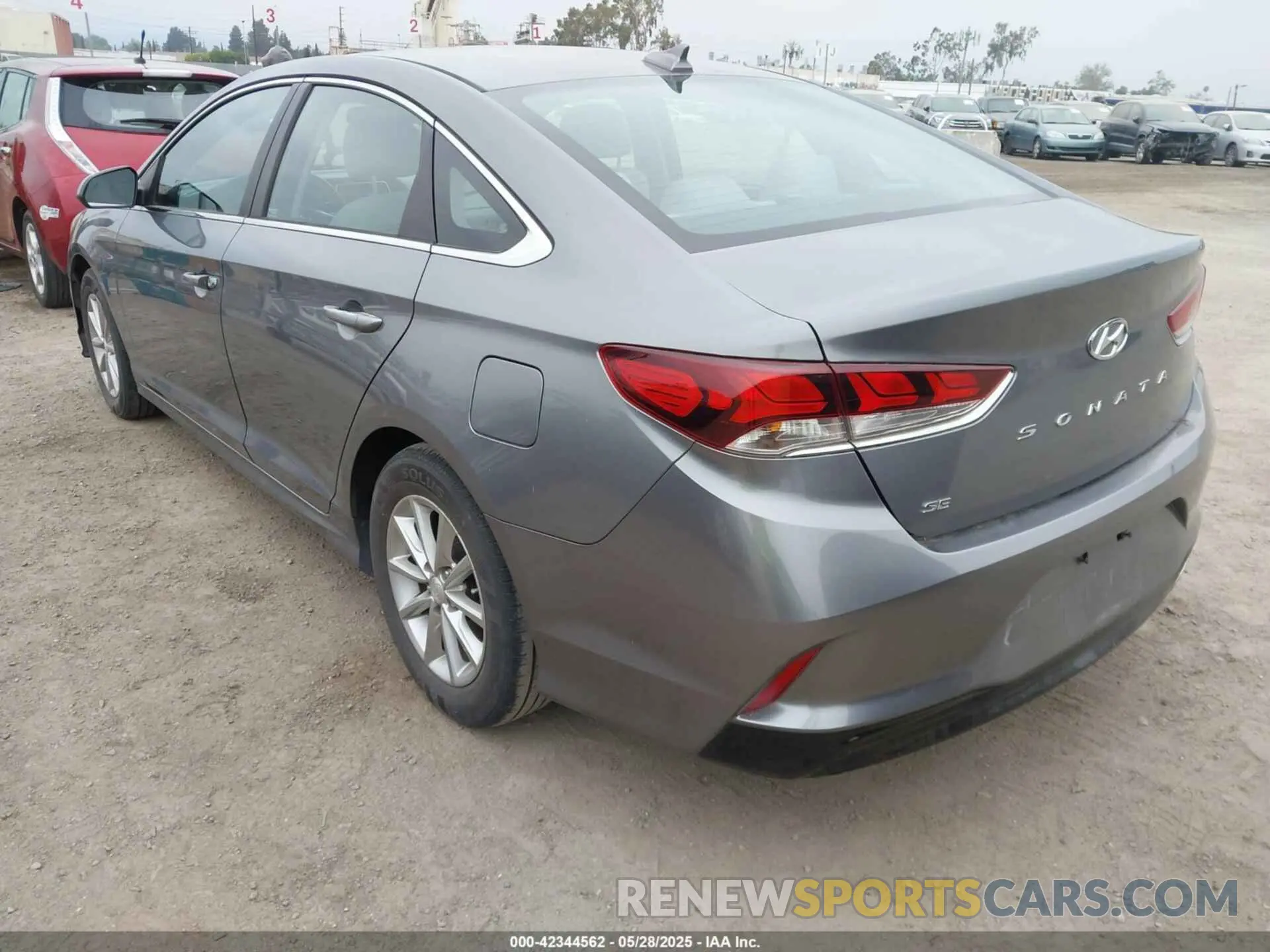 3 Photograph of a damaged car 5NPE24AF1KH758946 HYUNDAI SONATA 2019