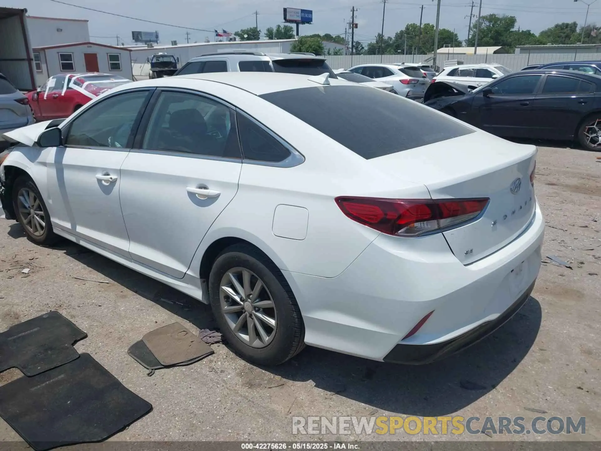 3 Photograph of a damaged car 5NPE24AF1KH774158 HYUNDAI SONATA 2019