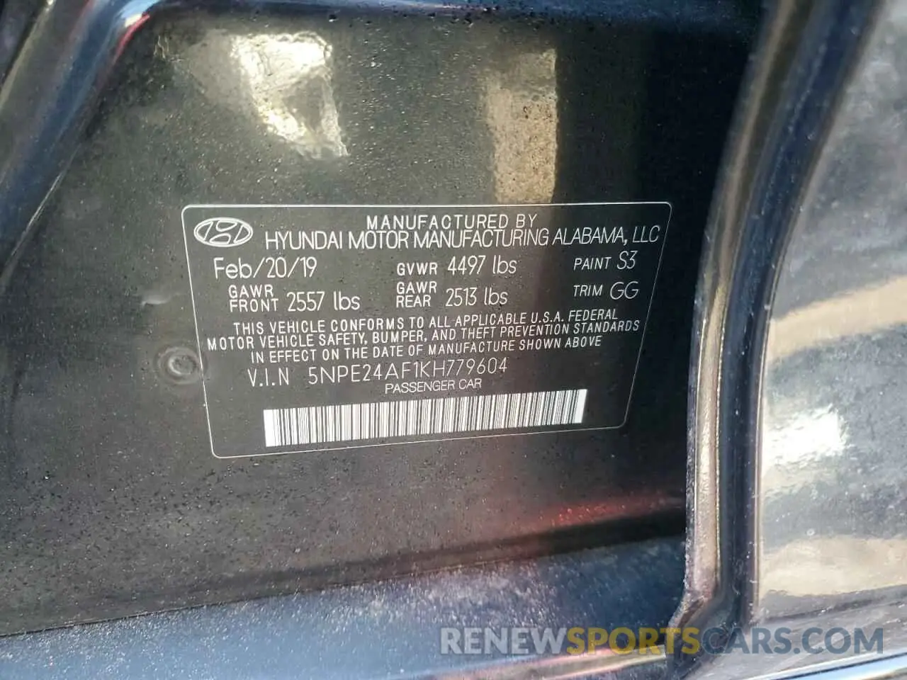 12 Photograph of a damaged car 5NPE24AF1KH779604 HYUNDAI SONATA 2019