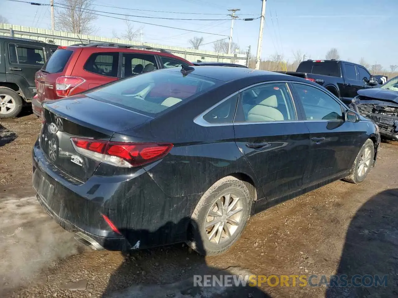 3 Photograph of a damaged car 5NPE24AF1KH779604 HYUNDAI SONATA 2019