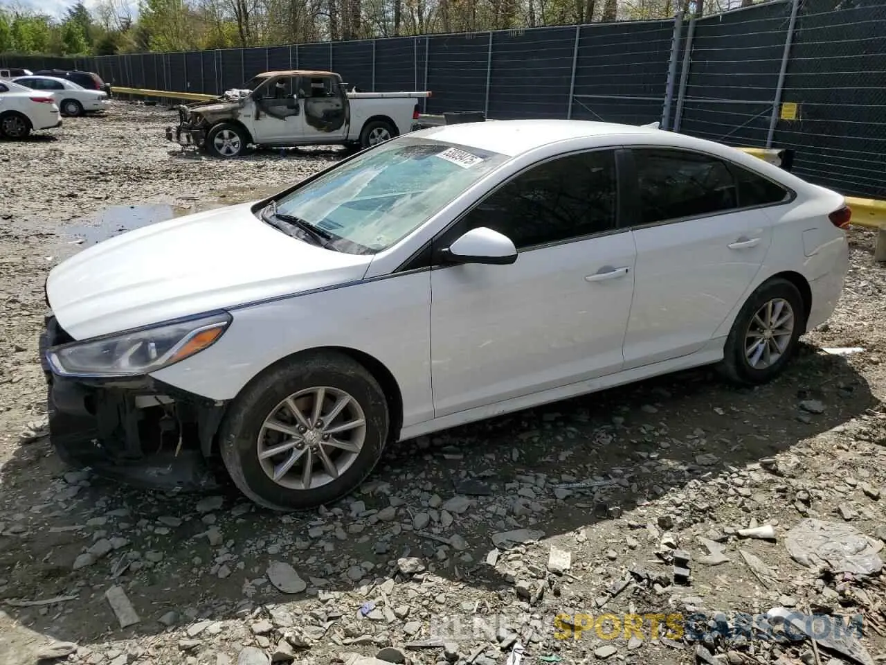 1 Photograph of a damaged car 5NPE24AF1KH789842 HYUNDAI SONATA 2019