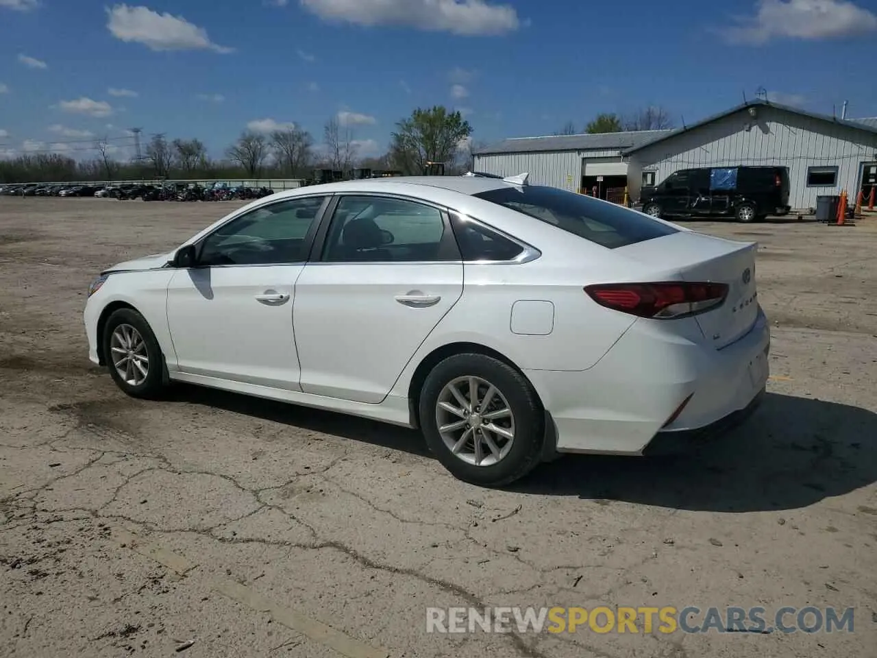2 Photograph of a damaged car 5NPE24AF1KH790411 HYUNDAI SONATA 2019