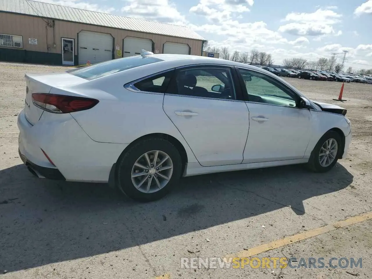 3 Photograph of a damaged car 5NPE24AF1KH790411 HYUNDAI SONATA 2019