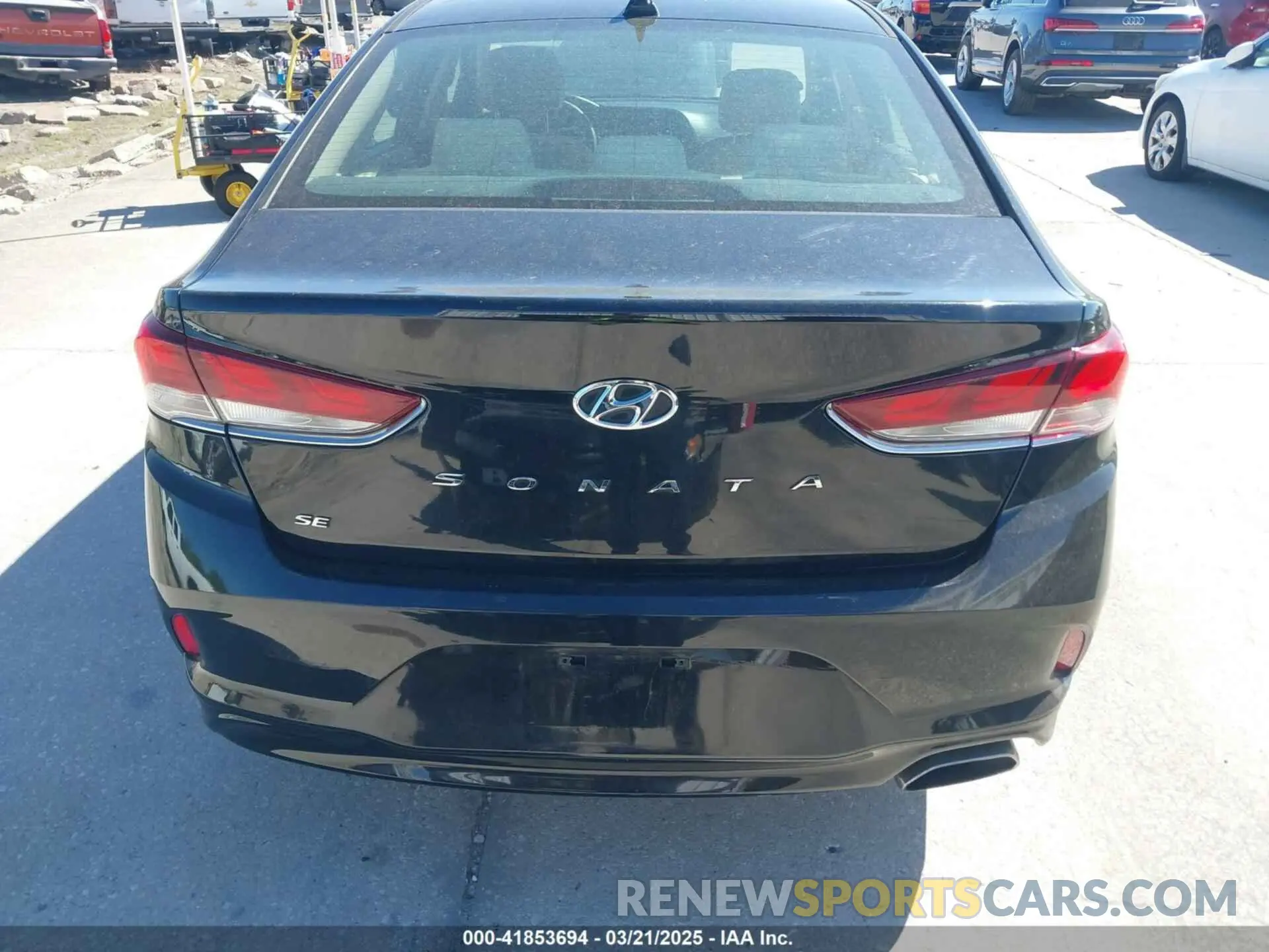 16 Photograph of a damaged car 5NPE24AF1KH796242 HYUNDAI SONATA 2019