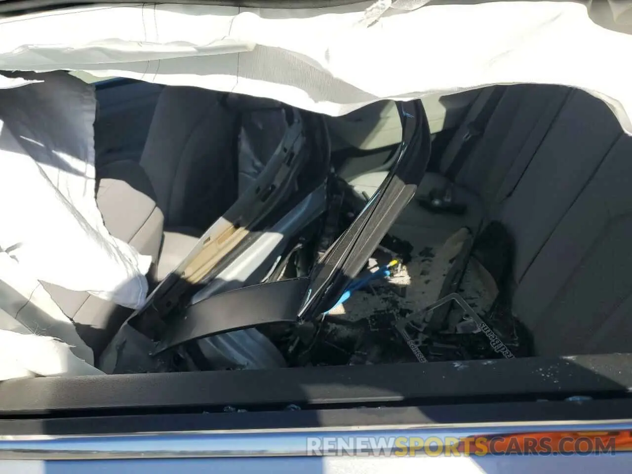 11 Photograph of a damaged car 5NPE24AF1KH814819 HYUNDAI SONATA 2019
