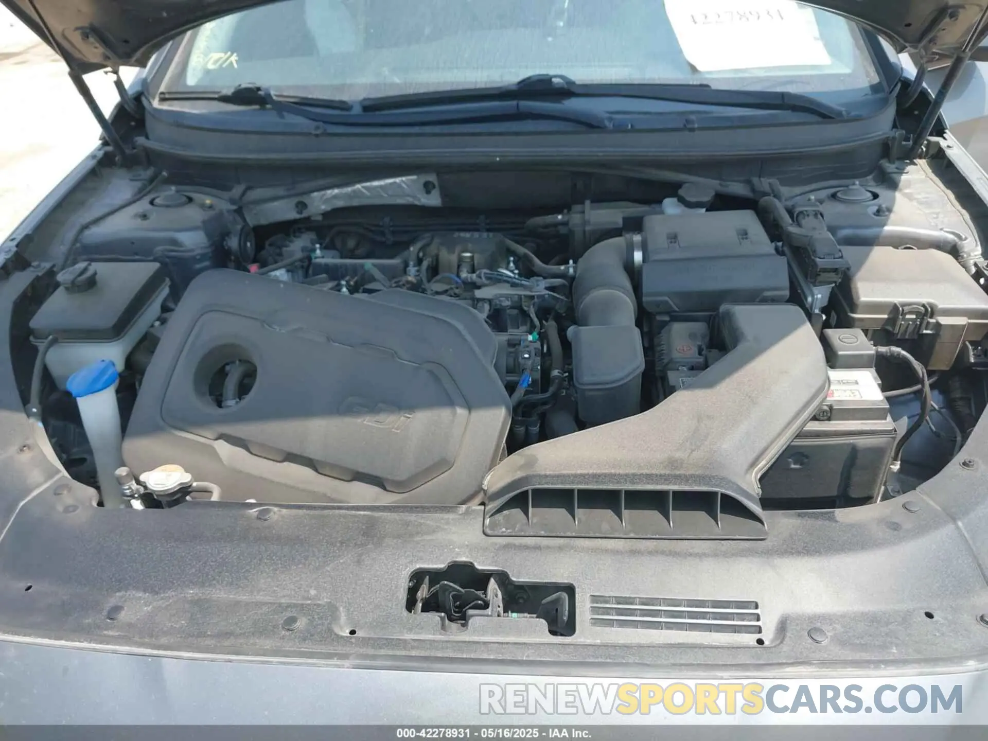 10 Photograph of a damaged car 5NPE24AF2KH738625 HYUNDAI SONATA 2019