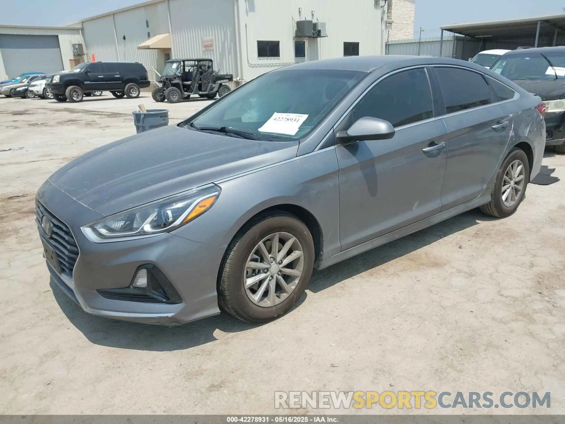 2 Photograph of a damaged car 5NPE24AF2KH738625 HYUNDAI SONATA 2019