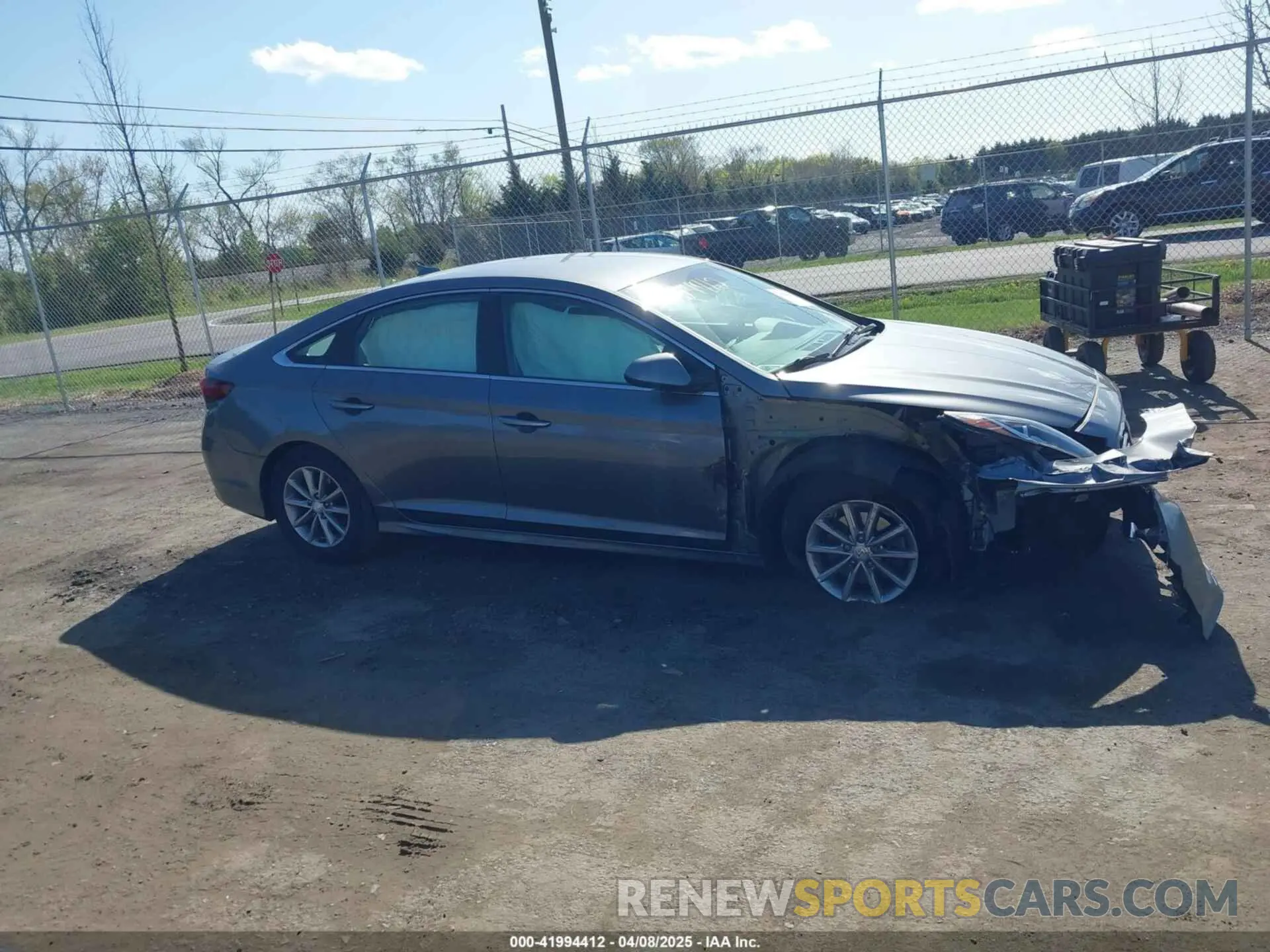 13 Photograph of a damaged car 5NPE24AF2KH740164 HYUNDAI SONATA 2019