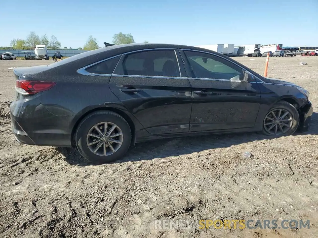 3 Photograph of a damaged car 5NPE24AF2KH745879 HYUNDAI SONATA 2019
