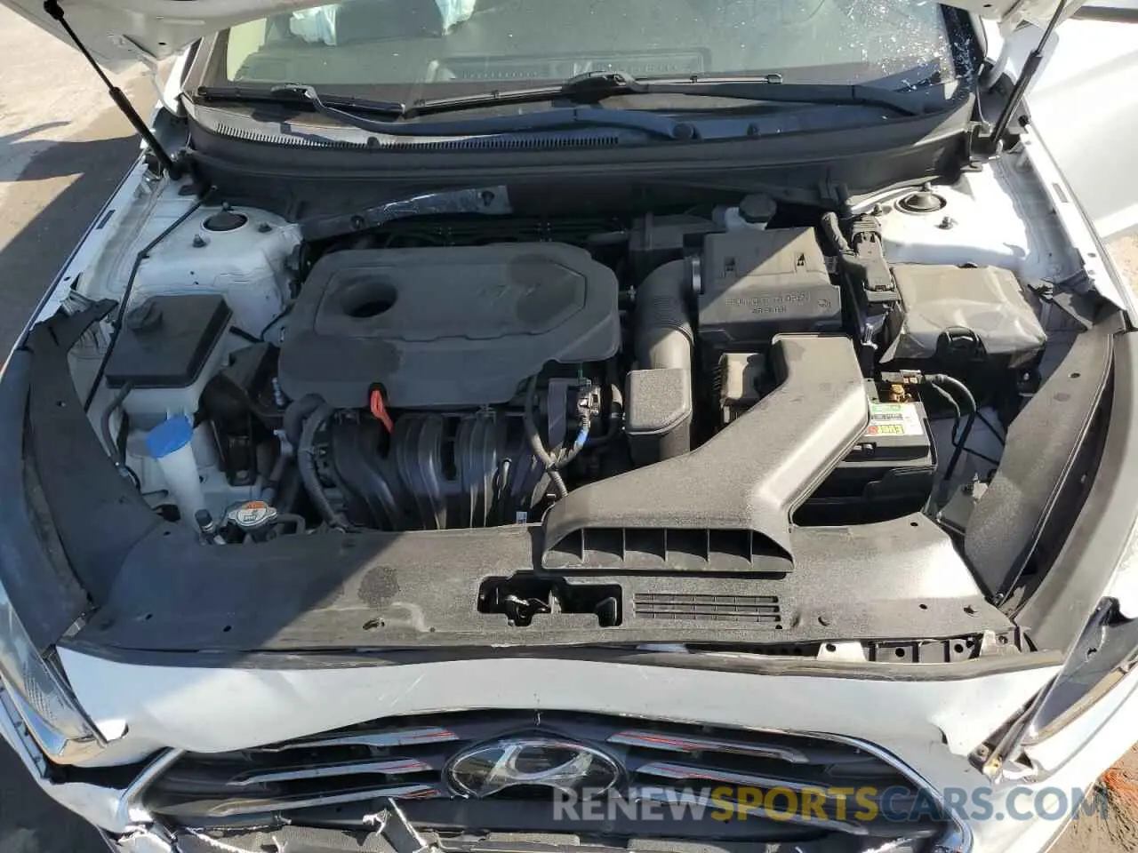 11 Photograph of a damaged car 5NPE24AF2KH748667 HYUNDAI SONATA 2019