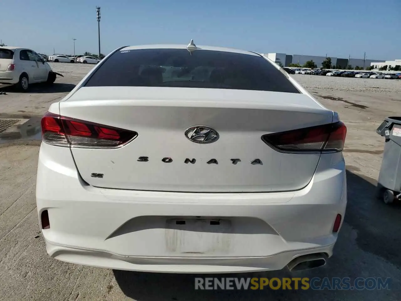 6 Photograph of a damaged car 5NPE24AF2KH748667 HYUNDAI SONATA 2019