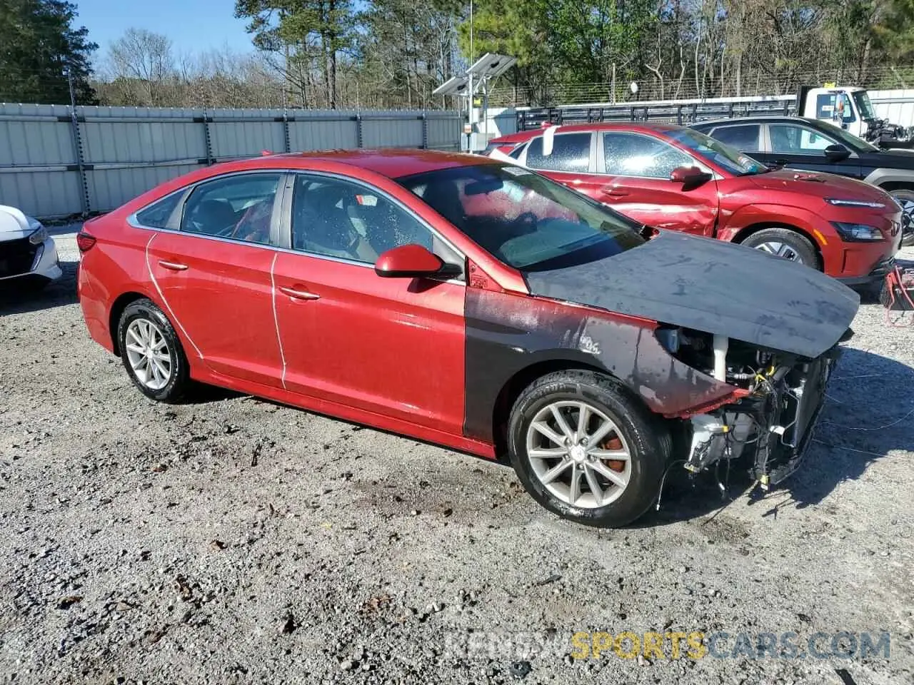 4 Photograph of a damaged car 5NPE24AF2KH751522 HYUNDAI SONATA 2019