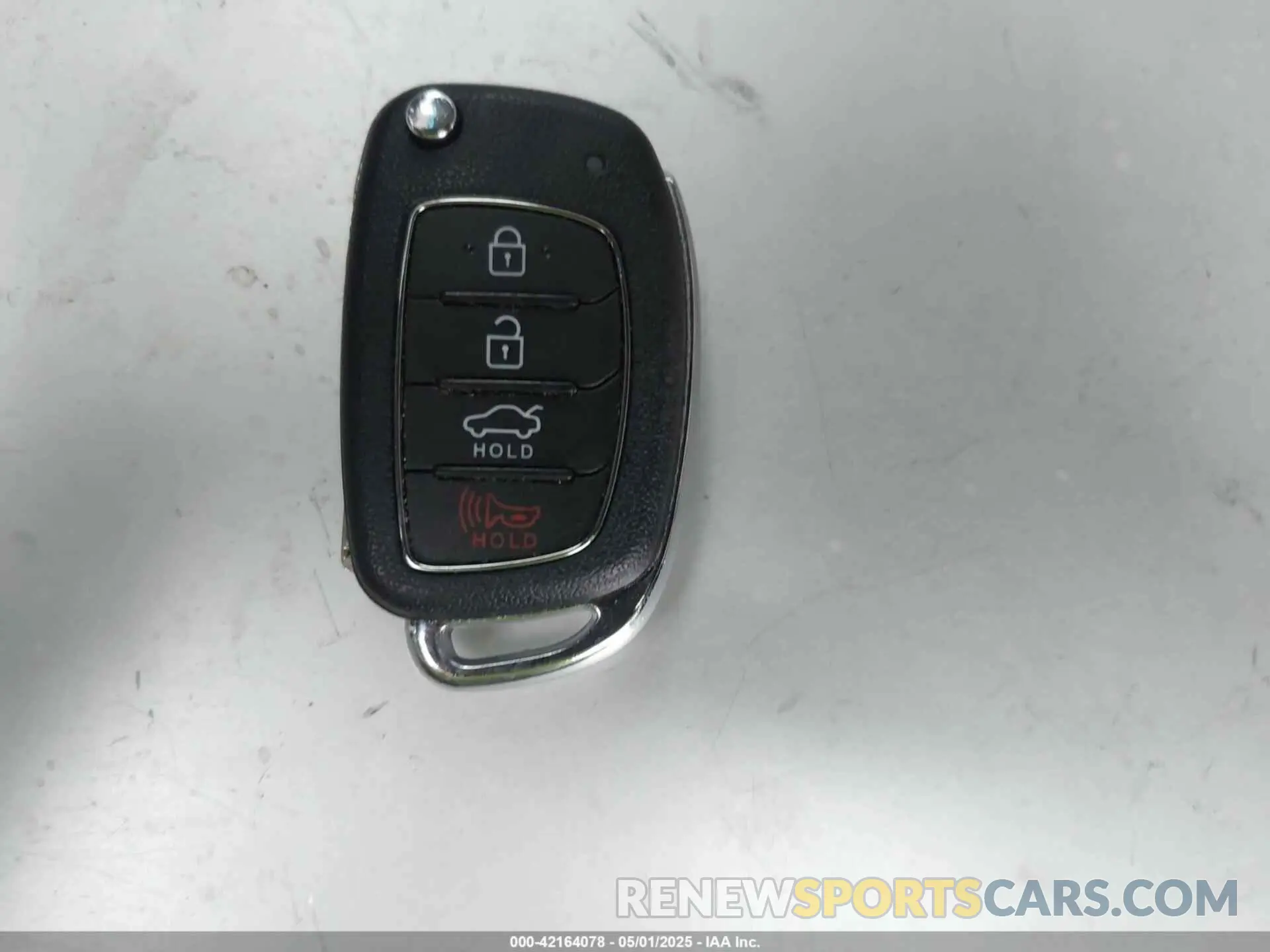 11 Photograph of a damaged car 5NPE24AF2KH753870 HYUNDAI SONATA 2019