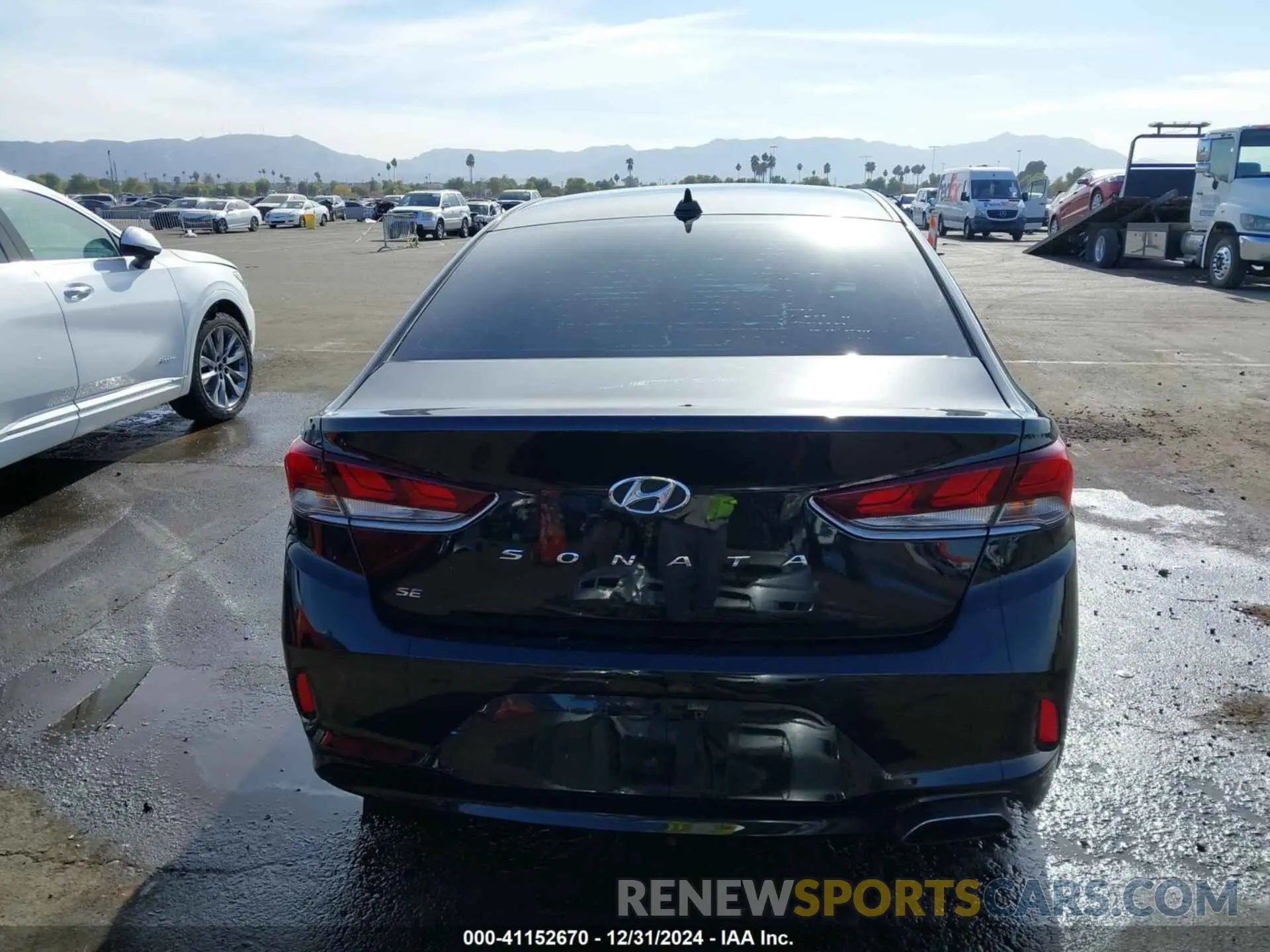 16 Photograph of a damaged car 5NPE24AF2KH755540 HYUNDAI SONATA 2019