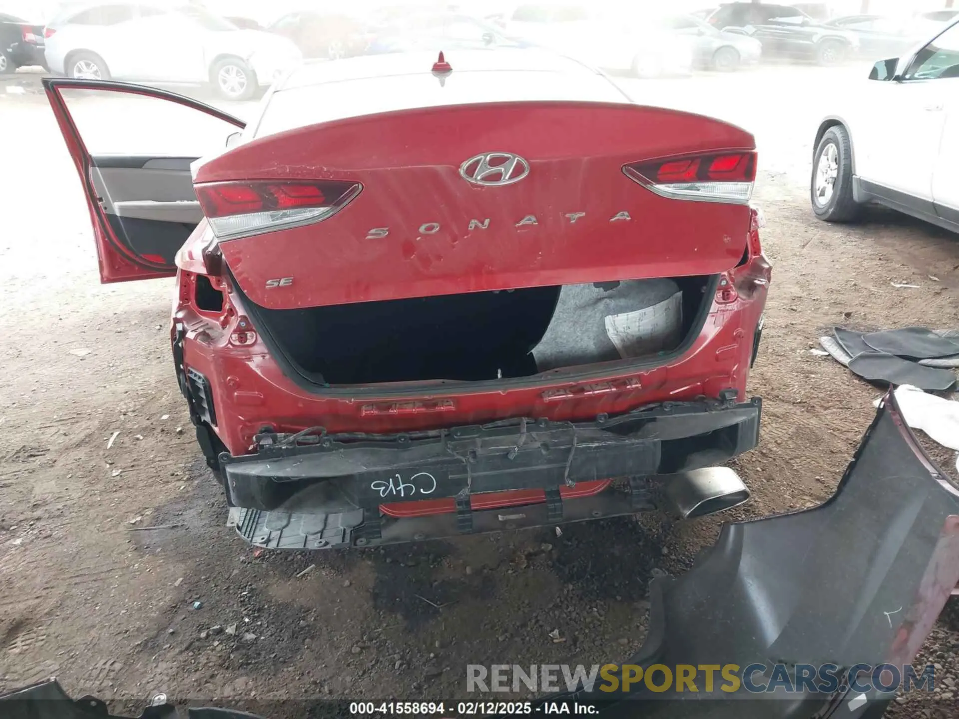 6 Photograph of a damaged car 5NPE24AF2KH776629 HYUNDAI SONATA 2019