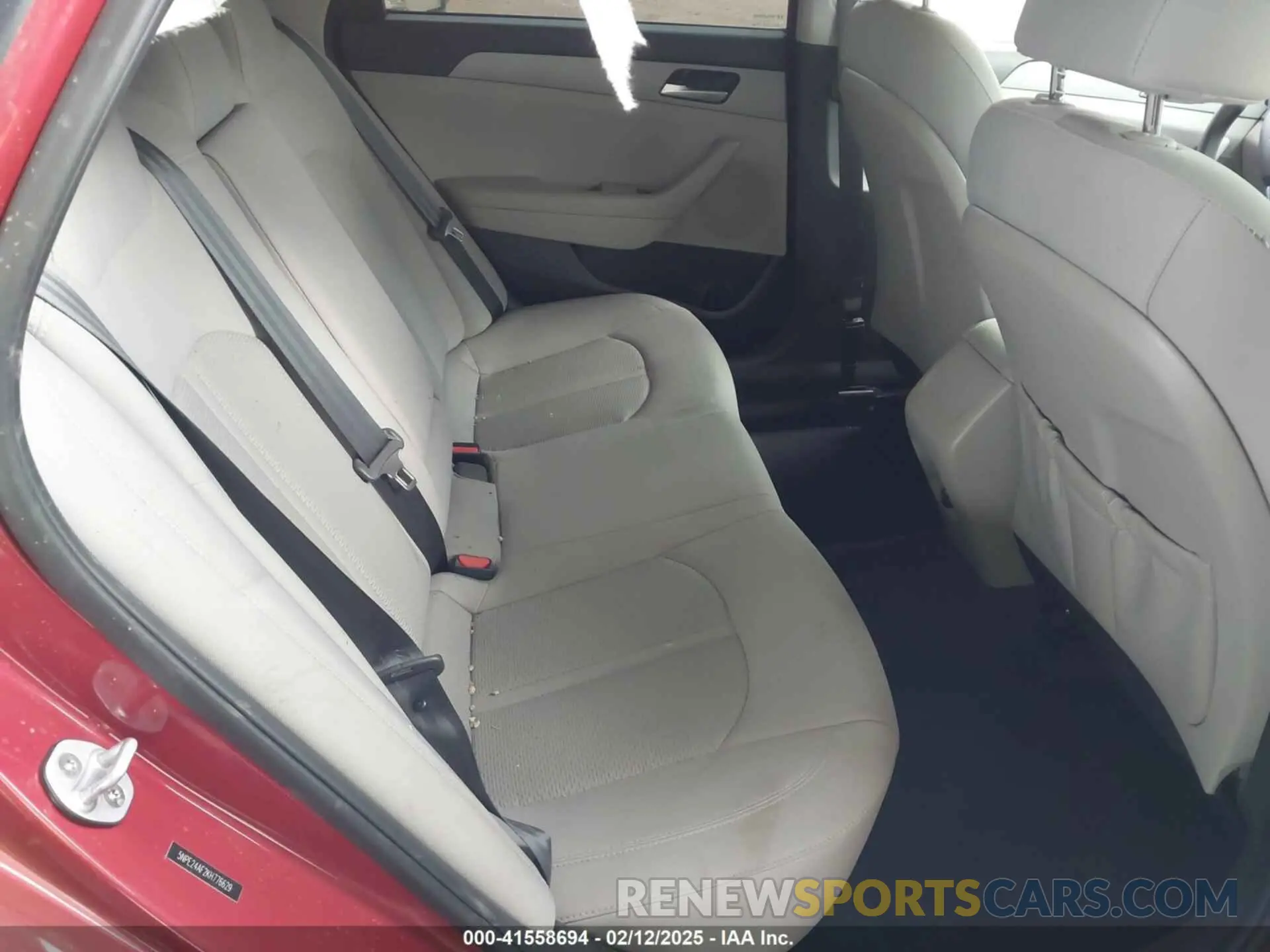 8 Photograph of a damaged car 5NPE24AF2KH776629 HYUNDAI SONATA 2019