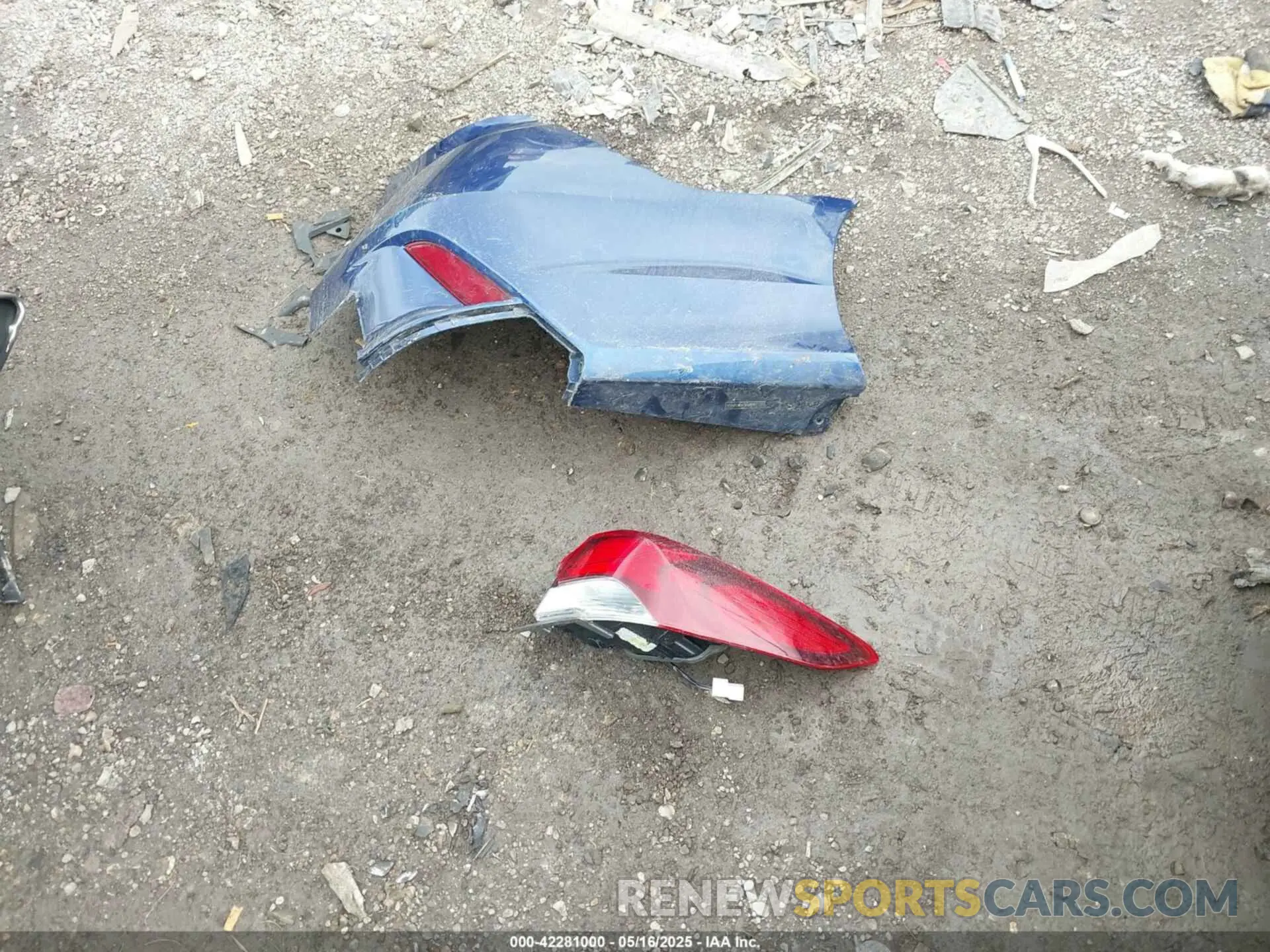 11 Photograph of a damaged car 5NPE24AF2KH789977 HYUNDAI SONATA 2019