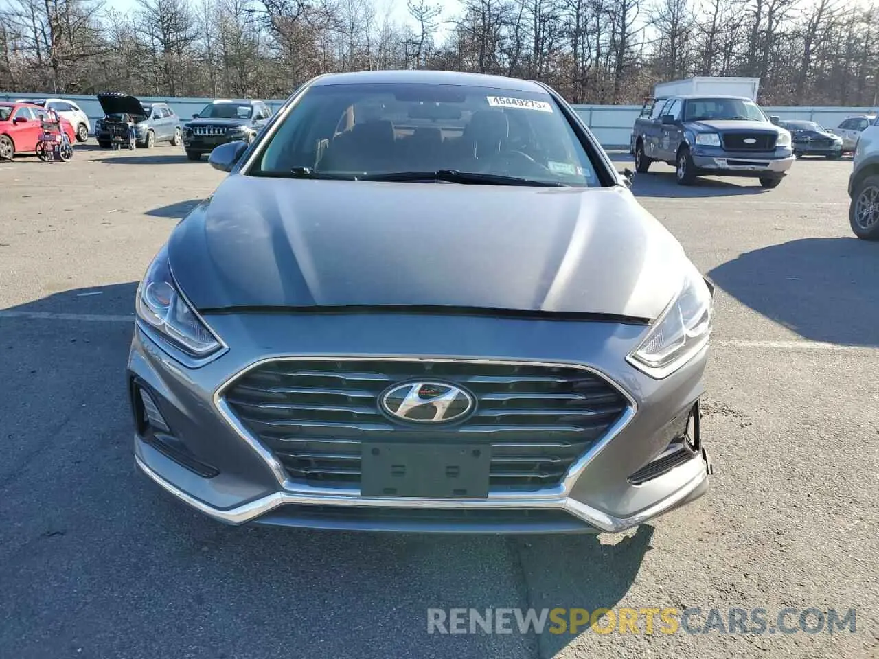 5 Photograph of a damaged car 5NPE24AF2KH803280 HYUNDAI SONATA 2019