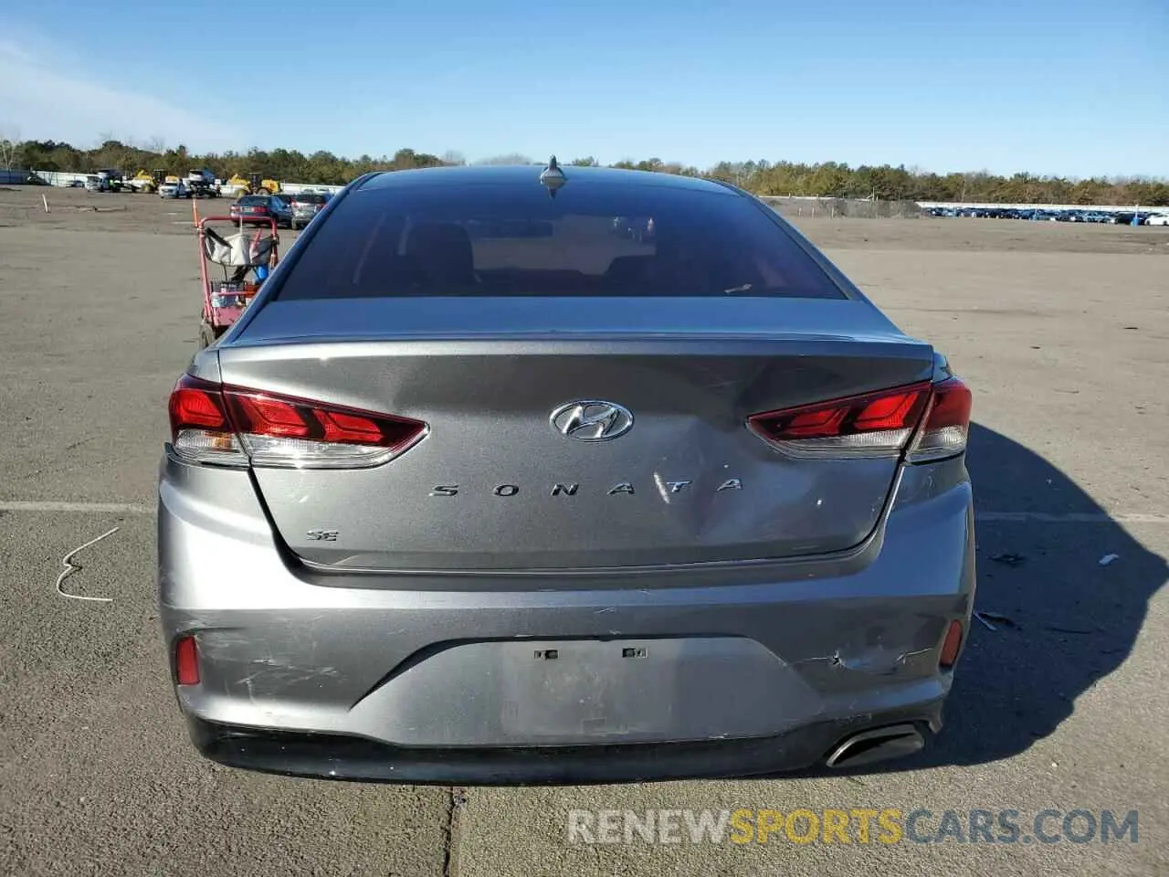 6 Photograph of a damaged car 5NPE24AF2KH803280 HYUNDAI SONATA 2019