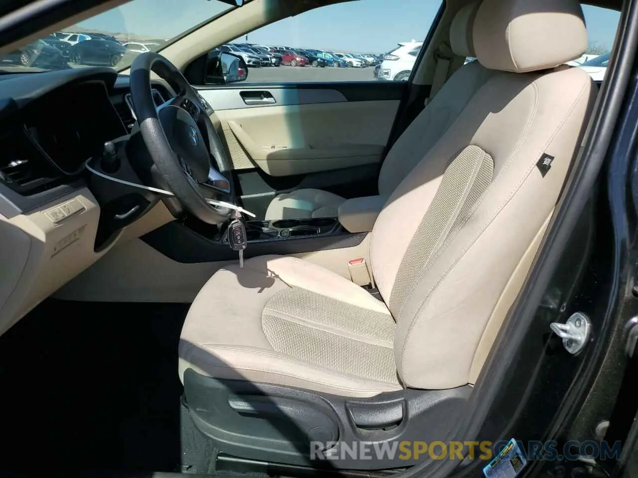 7 Photograph of a damaged car 5NPE24AF2KH807992 HYUNDAI SONATA 2019