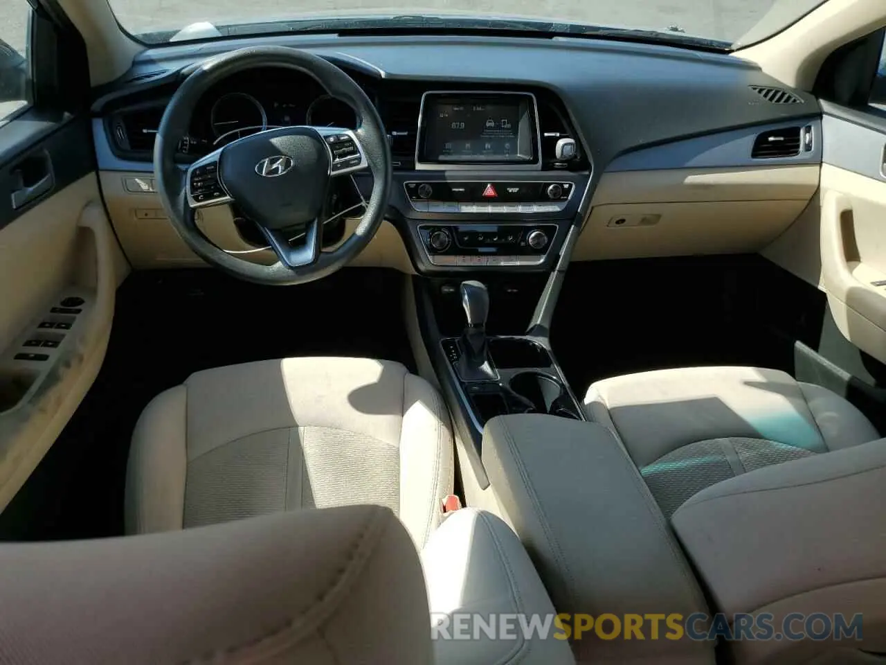 8 Photograph of a damaged car 5NPE24AF2KH807992 HYUNDAI SONATA 2019