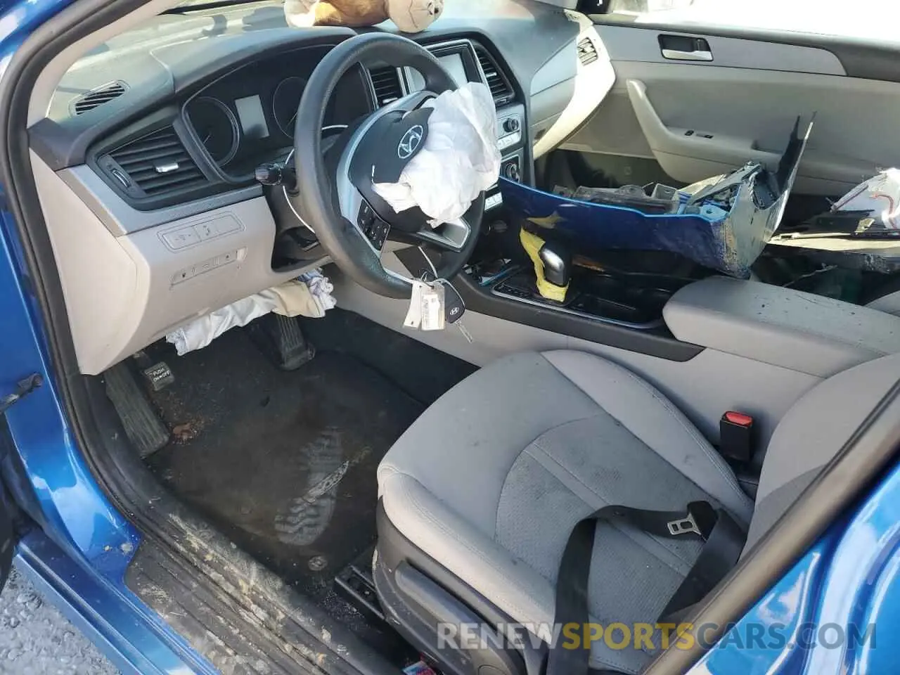 8 Photograph of a damaged car 5NPE24AF3KH733515 HYUNDAI SONATA 2019