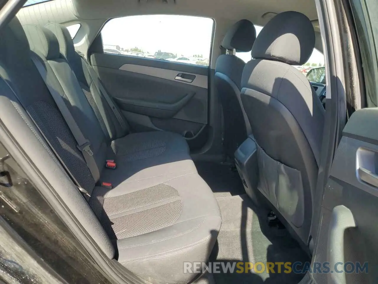 10 Photograph of a damaged car 5NPE24AF3KH737001 HYUNDAI SONATA 2019