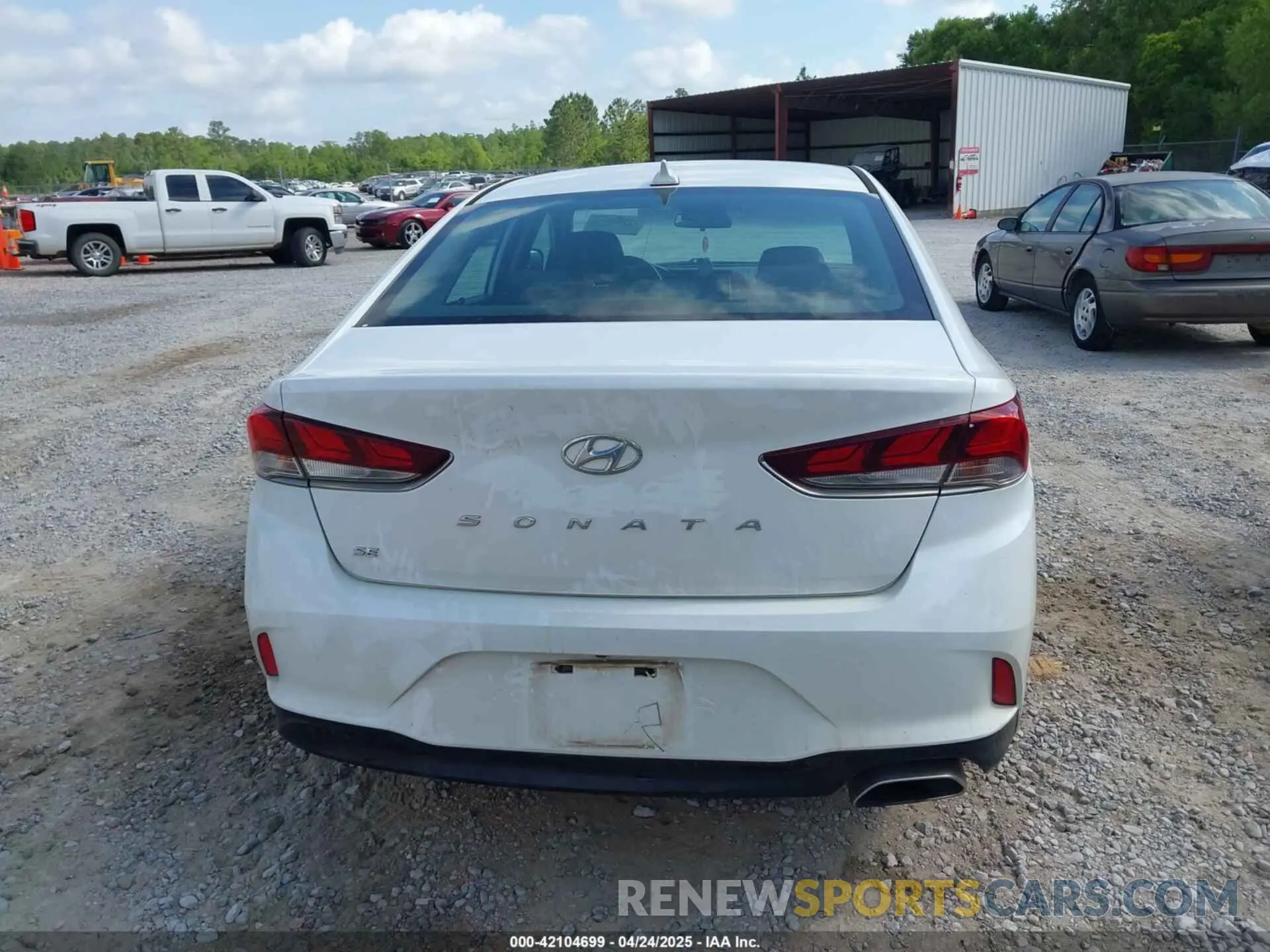 16 Photograph of a damaged car 5NPE24AF3KH740710 HYUNDAI SONATA 2019