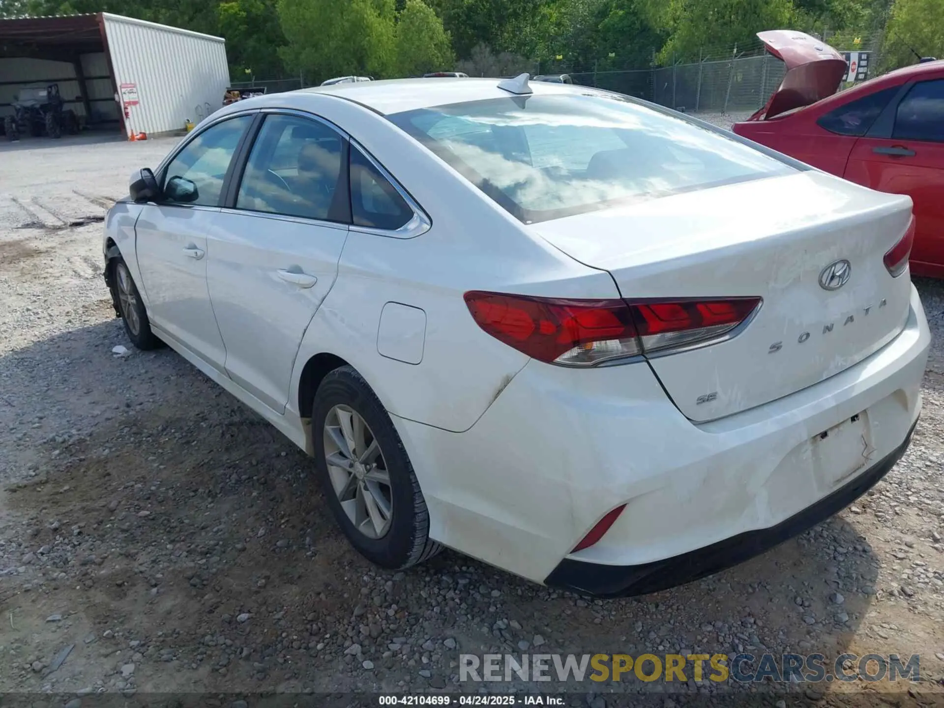 3 Photograph of a damaged car 5NPE24AF3KH740710 HYUNDAI SONATA 2019