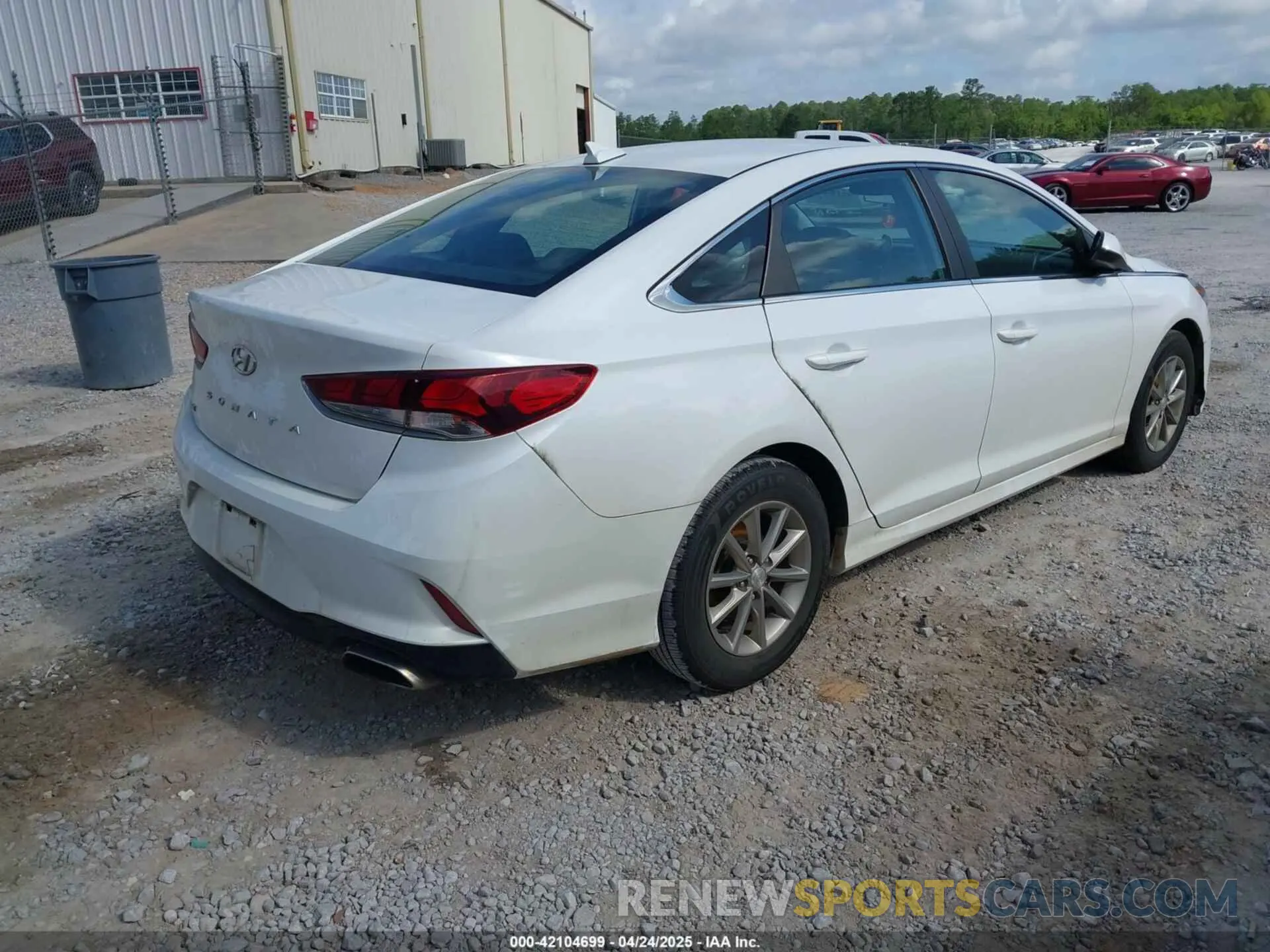 4 Photograph of a damaged car 5NPE24AF3KH740710 HYUNDAI SONATA 2019