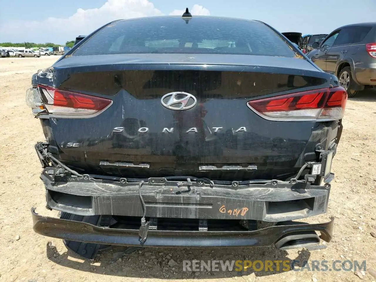 6 Photograph of a damaged car 5NPE24AF3KH741484 HYUNDAI SONATA 2019