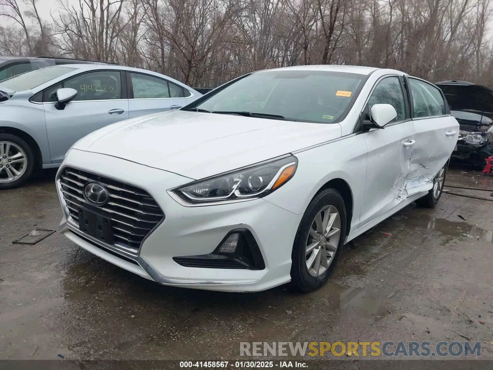 2 Photograph of a damaged car 5NPE24AF3KH746684 HYUNDAI SONATA 2019