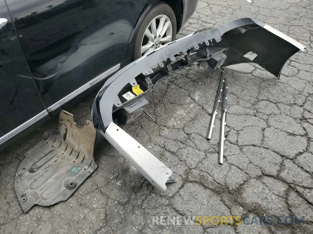 12 Photograph of a damaged car 5NPE24AF3KH752663 HYUNDAI SONATA 2019