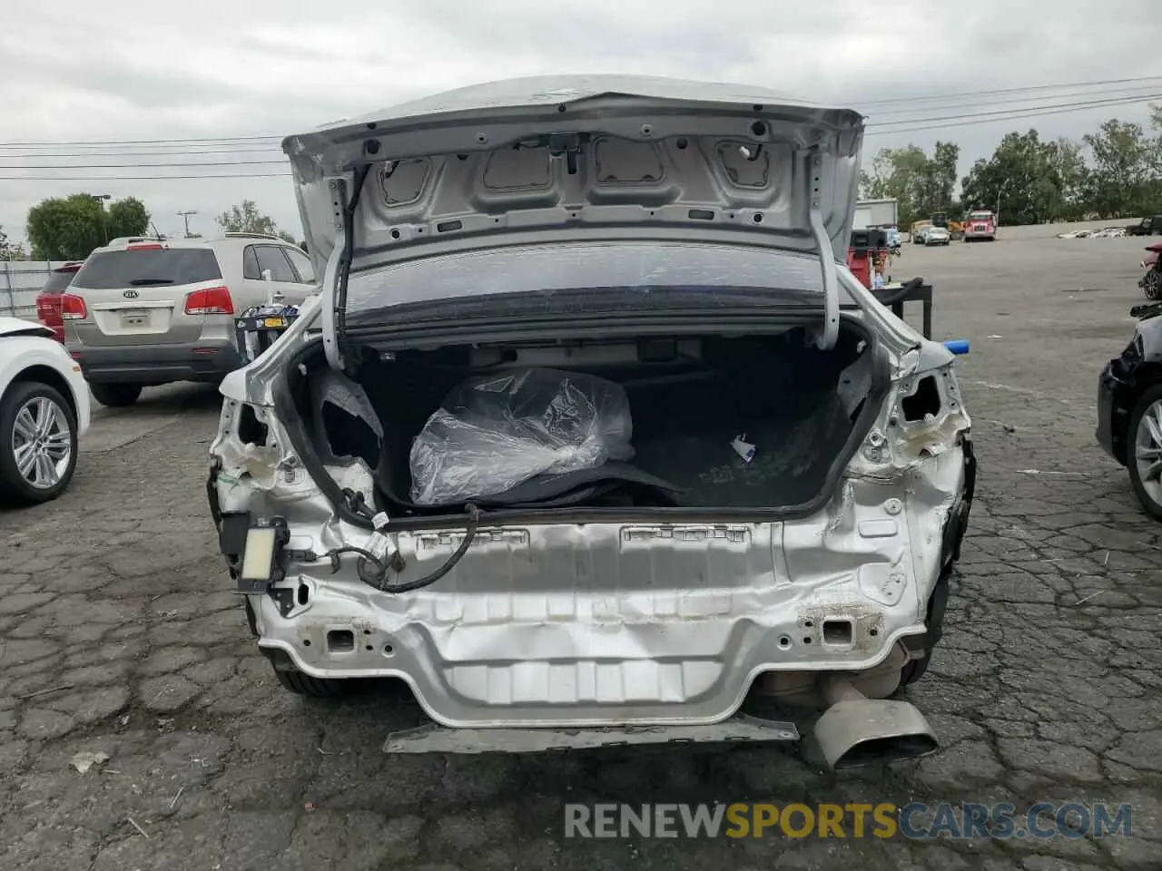 6 Photograph of a damaged car 5NPE24AF3KH752663 HYUNDAI SONATA 2019