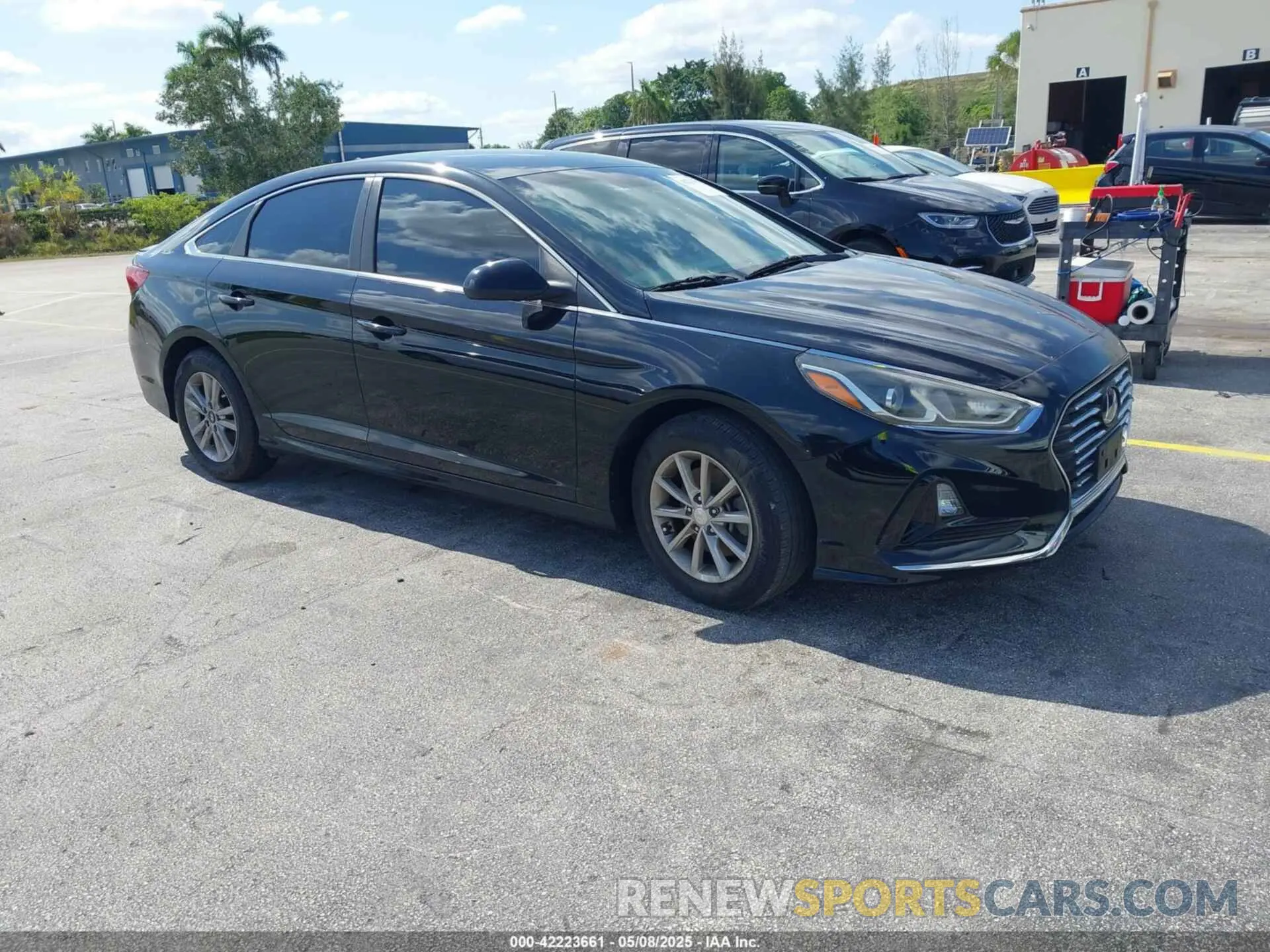 1 Photograph of a damaged car 5NPE24AF3KH759550 HYUNDAI SONATA 2019
