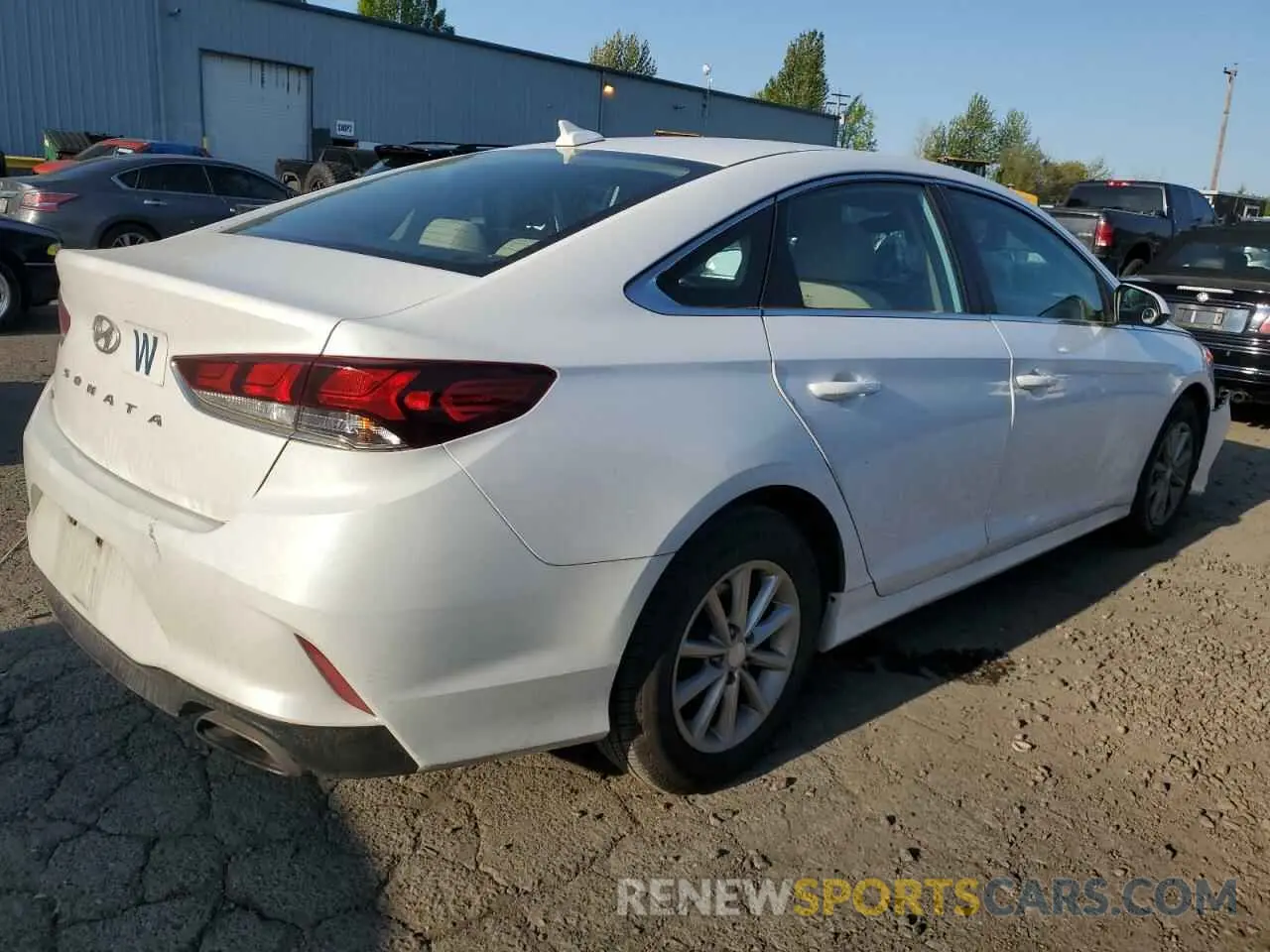 3 Photograph of a damaged car 5NPE24AF3KH761525 HYUNDAI SONATA 2019