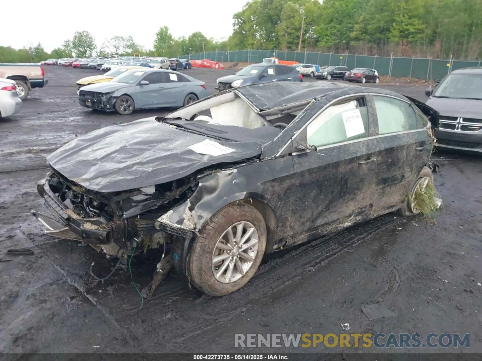 2 Photograph of a damaged car 5NPE24AF3KH780396 HYUNDAI SONATA 2019